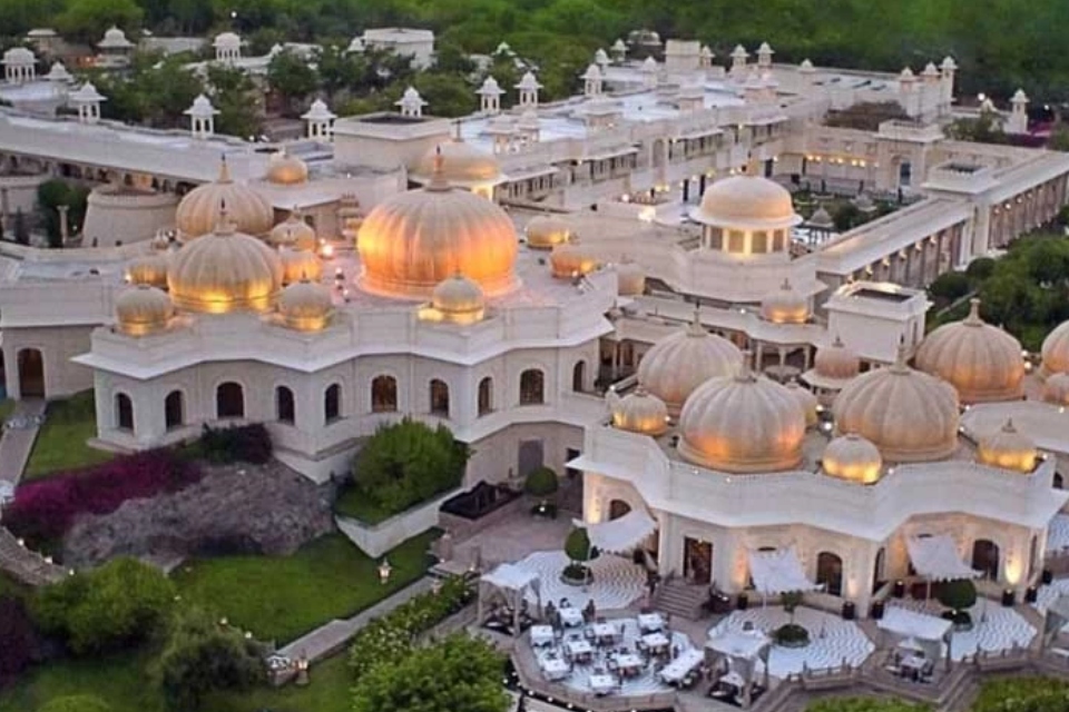 Luxury Golden Triangle Tour with The Oberoi Hotels
